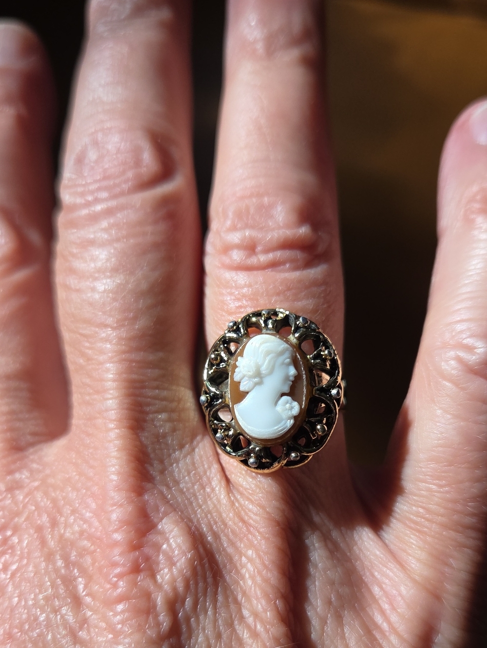 Vintage-Style White Cameo Ring in Gold-Tone Setting